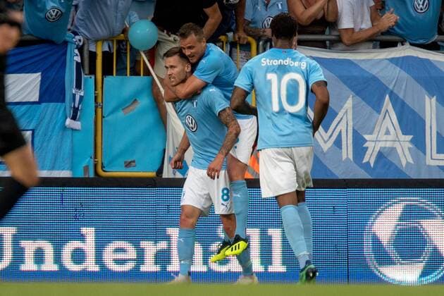 180801 Arnor Ingvi Traustason of Malmö FF celebrates after scoring 1-1 during the UEFA Champions League qualifying match between Malmö FF and Cluj on August 1, 2018 in Malmö. Photo: Mathilda Ahlberg BILDBYRAN Cop 178 Copyright: MATHILDAxAHLBERG BB180801MA026