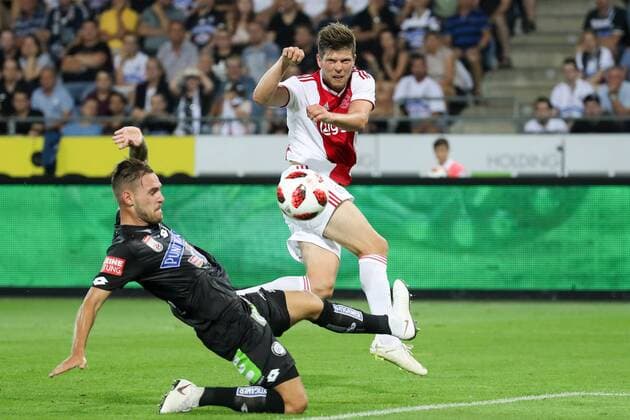 SOCCER - UEFA CL quali, Sturm vs Ajax GRAZ,AUSTRIA,01.AUG.18 - SOCCER - UEFA Champions League qualification, SK Sturm Graz vs AFC Ajax Amsterdam. Image shows Lukas Spendlhofer (Sturm) and Klaas Jan Huntelaar (Ajax). GEPAxpictures xChristianxWalgram
