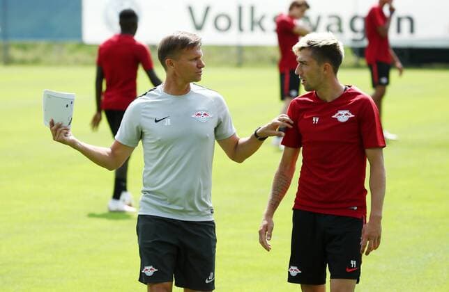 RBLeipzig - Trainingslager Fussball 1.BL Seefeld, 02.08.2018, Fussball, GER, 1. Bundesliga, , RB Leipzig - Trainingslager in Tirol Österreich. , Im Bild v.l.: Co Trainer Jesse Marsch und Kevin Kampl. ,