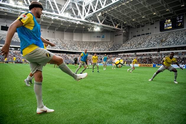 180802 Daniel Sundgren and Henok Goitom of AIK prior to the UEFA Europa League qualifying match between AIK and Nordsjälland on August 2, 2018 in Stockholm. Copyright: JONATHANxNÄCKSTRAND BB180802JN006