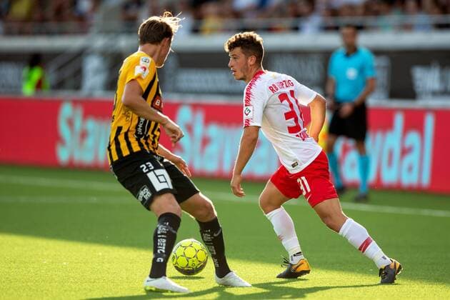 180802 Viktor Lundberg of Häcken and Diego Demme of Leipzig during the UEFA Europa League qualifying match between Häcken and RB Leipzig on August 2, 2018 in Gothenburg. Copyright: MICHAELxERICHSEN BB180802MI028