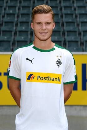 Fußball, Borussia Mönchengladbach Porträttermin Nico Elvedi; VfL Borussia Mönchengladbach; 1. BL, 2018 2019