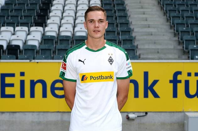 Fußball, Borussia Mönchengladbach Porträttermin Florian Mayer; VfL Borussia Mönchengladbach; 1. BL, 2018 2019