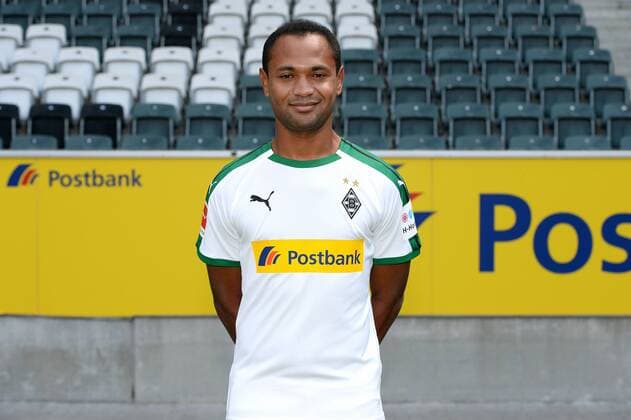 Fußball, Borussia Mönchengladbach Porträttermin Raffael; VfL Borussia Mönchengladbach; 1. BL, 2018 2019