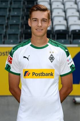 Fußball, Borussia Mönchengladbach Porträttermin Florian Neuhaus; VfL Borussia Mönchengladbach; 1. BL, 2018 2019
