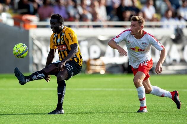 180802 Alhassan Kamara of Häcken and Niclas Stierlin of Leipzig during the UEFA Europa League qualifying match between Häcken and RB Leipzig on August 2, 2018 in Gothenburg. Copyright: MICHAELxERICHSEN BB180802MI031