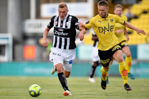 SOCCER - UEFA EL quali, Lillestroem vs LASK LILLESTROEM,NORWAY,02.AUG.18 - SOCCER - UEFA Europa League qualification, Lillestroem SK vs LASK Linz. Image shows Thomas Goiginger (LASK) and Marius Amundsen (Lillestroem). GEPAxpictures xFlorianxErtl
