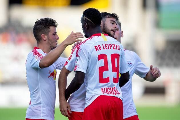 180802 Massimo Bruno of Leipzig celebrates with his teammates after scoring 0-1 during the UEFA Europa League qualifying match between Häcken and RB Leipzig on August 2, 2018 in Gothenburg. Copyright: MICHAELxERICHSEN BB180802MI039