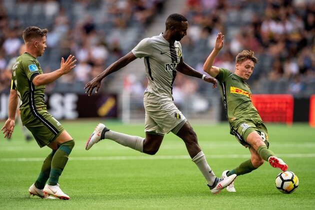 180802 Henok Goitom of AIK and Magnus Kofod Andersen of Nordsjälland during the UEFA Europa League qualifying match between AIK and Nordsjälland on August 2, 2018 in Stockholm. Copyright: JONATHANxNÄCKSTRAND BB180802JN022