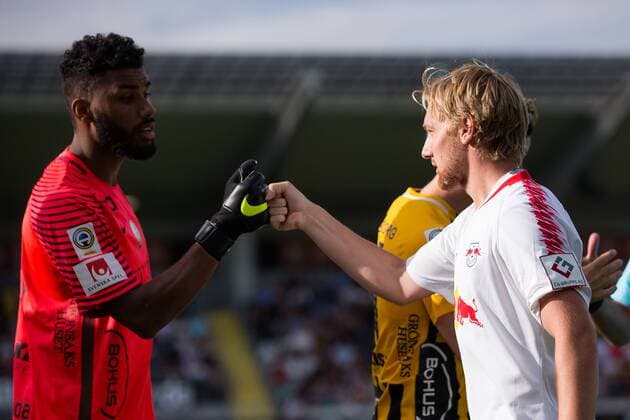 180802 Emil Forsberg of Leipzig and Jonathan Ursin Rasheed of Häcken prior to the UEFA Europa League qualifying match between Häcken and RB Leipzig on August 2, 2018 in Gothenburg. Copyright: MICHAELxERICHSEN BB180802MI070