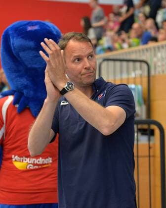 Handball, Herren, Saison 2018 19, Mini-Turniner in der MBS-Arena, Japan - 1. VfL Potsdam, Cheftrainer Dagur Sigurdsson (Japan), 03.08.18, Copyright: xMichaelxHundtx xMatthiasxKochx