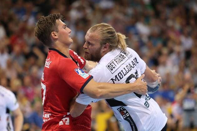 17. Jacob Cement Cup, Handball, Testspiel, 03.08.18 Henrik Moellgaard (Aalborg Handbold, 21) gegen Magnus Roed (SG Flensburg-Handewitt, 77)