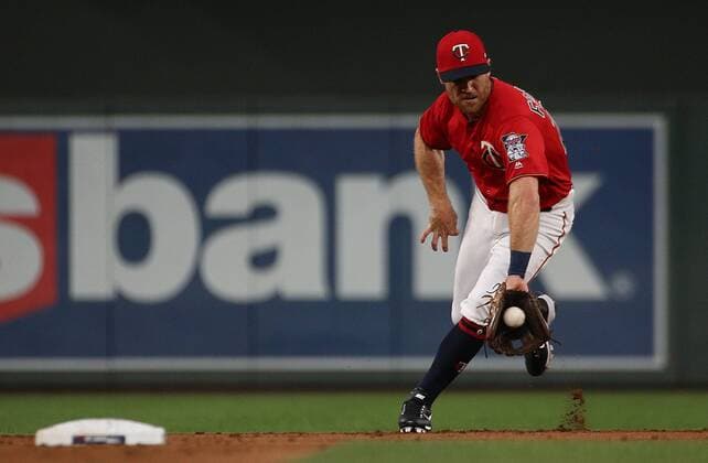 Sport Bilder des Tages August 3, 2018 - Minneapolis, MN, USA - Minnesota Twins second baseman Logan Forsythe fields a ball on the bounce and steps on second for the out against the Kansas City Royals on Friday, Aug. 3, 2018, at Target Field in Minneapolis. Kansas City at Minnesota - ZUMAm67_ 20180803_zaf_m67_025 Copyright: xAlexxKormannx