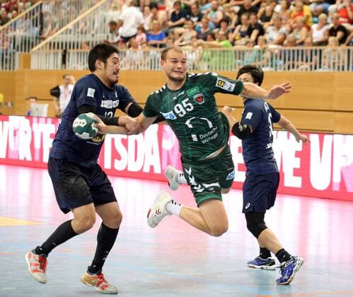 GER, 1.HBL, FUECHSE BERLIN VS. Nationalmannschaft Japan 03.08.2018, Luftschiffhafen, Berlin, GER, 1.HBL, FUECHSE BERLIN VS. Nationalmannschaft Japan, im Bild Paul Drux (Fuechse Berlin 95), Kenya Kasahra