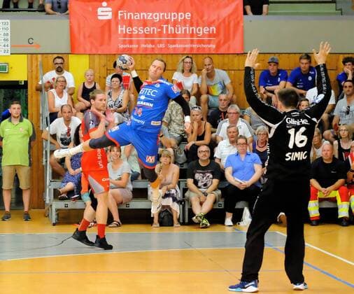 03.08.2018, xkhx Sparkassen-Handballcup 2018 MT Melsungen gegen HC Erlangen Nebojsa Simic (16, MT Melsungen) gegen Martin Murawski (Erlangen)