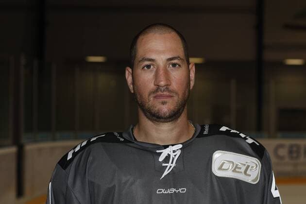offizielles Mannschaftsfoto der Koelner Haie, 04.08.2018 Steve Pinizzotto (Koelner Haie, 41); offizielles Mannschaftsfoto Portrait der Koelner Haie am 04.08.2018 in der Trainingshalle K2 in Koeln (Deutschland).
