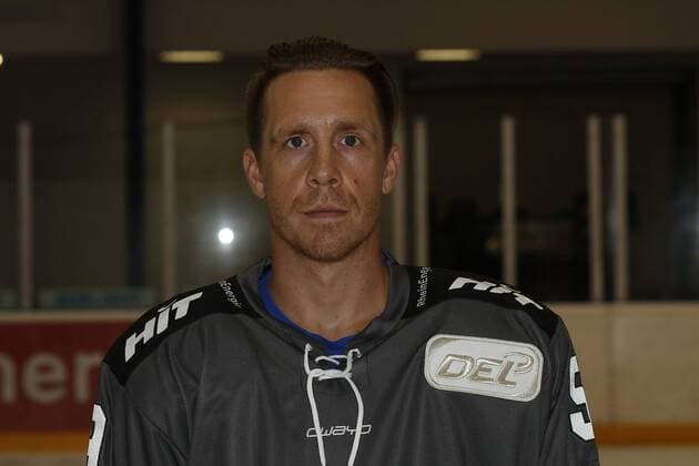 offizielles Mannschaftsfoto der Koelner Haie, 04.08.2018 Colby Genoway (Koelner Haie, 59); offizielles Mannschaftsfoto Portrait der Koelner Haie am 04.08.2018 in der Trainingshalle K2 in Koeln (Deutschland).