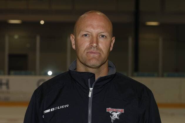 offizielles Mannschaftsfoto der Koelner Haie, 04.08.2018 Jonas Forsberg; offizielles Mannschaftsfoto Portrait der Koelner Haie am 04.08.2018 in der Trainingshalle K2 in Koeln (Deutschland).