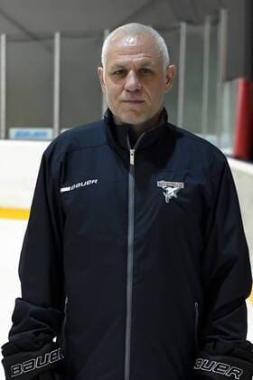 Eishockey DEL Mannschaftsfoto und Spielerportraits Kölner Haie Koelns Trainer Peter Draisaitl