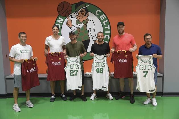 Photo Luciano Rossi AS Roma LaPresse 31 07 2018 Boston (Massachusetts) Soccer Barcellona - AS Roma International Champions Cup 2018 - AT&amp;T Stadium of Dallas In the pic: Brad Stevens, Daniel Theis, Bryan Cristante, Daniele De Rossi, Aron Baynes, Eusebio Di Francesco  Copyright: xLucianoxRossi ASxRoma LaPresse Lx