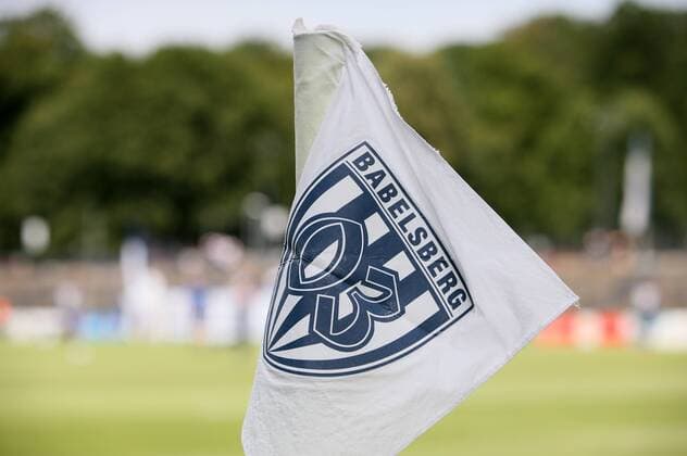 Babelsberg, 04.08.2018, Fußball, Regionalliga NordOst, 2.Spieltag , SV 03 Babelsberg vs. Chemnitzer FC 1:2 (1:1) , Im Bild: Fahne, Eckfahne SV Babelsberg 03, Feature. ,