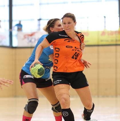 Anna Loerper (Bietigheim) im Zweikampf Wittlicher Handball-Cup --- Handball --- 04.08.2018 Wittlicher Handball-Cup --- Handball --- 04.08.2018 Wittlich Copyright: xEIBNER RenexWeissx EP_RWS