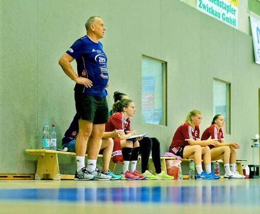 Trainer Rüdiger Bones (Zwickau) Handball Frauen BSV Sachsen Zwickau - Frankfurter HC (Testspiel) am 4.8.2018 BS Sachsen Zwickau - Frankfurter HC