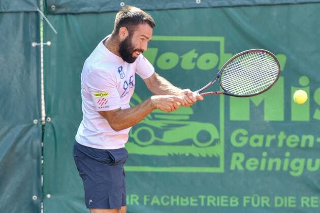 GER, 1. Tennis-Point Bundesliga Herren, Tennis Ewige Liebe BW Neuss vs. TV Reutlingen 1 05.08.2018, Tennis Ewige Liebe BW Neuss, GER, 1. Tennis-Point Bundesliga Herren, Tennis Ewige Liebe BW Neuss vs. TV Reutlingen 1, im Bild Safranek, Vaclav CZE beim Rueckhandschlag