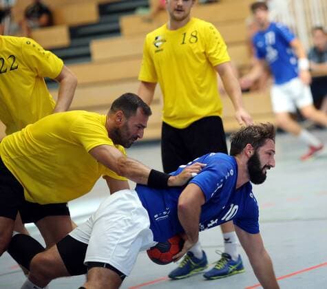 Handball - Weininselturnier Groß-Umstadt - Saison 2018 - 2019 - 05.08.2018 - Groß-Umstadt v. l. Tegaday Nuez Ramos Bruchköbel, David Lubar MSG Groß-Umstadt Aktion, Zweikampf -