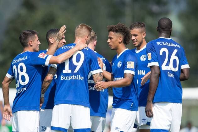 Oesterreich, Mittersill, 05.08.2018, Testspiel, FC Schalke 04 - SCO Angers jubel, Torjubel um Guido Burgstaller (S04) nach dem treffer zum 1:0 ( DeFodi507
