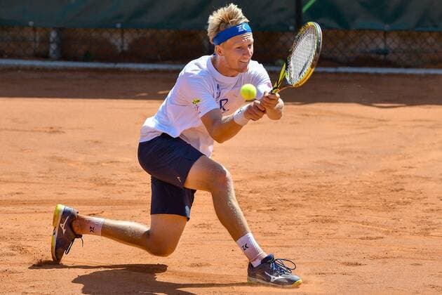 GER, 1. Tennis-Point Bundesliga Herren, Tennis Ewige Liebe BW Neuss vs. TV Reutlingen 1 05.08.2018, Tennis Ewige Liebe BW Neuss, GER, 1. Tennis-Point Bundesliga Herren, Tennis Ewige Liebe BW Neuss vs. TV Reutlingen 1, im Bild Kolar, Zdenek CZE beim Rueckhandschlag