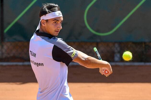 GER, 1. Tennis-Point Bundesliga Herren, Tennis Ewige Liebe BW Neuss vs. TV Reutlingen 1 05.08.2018, Tennis Ewige Liebe BW Neuss, GER, 1. Tennis-Point Bundesliga Herren, Tennis Ewige Liebe BW Neuss vs. TV Reutlingen 1, im Bild Sonego, Lorenzo ITA beim Rueckhandschlag