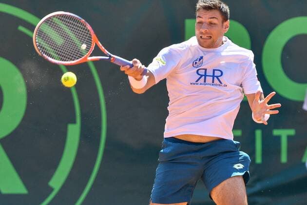 GER, 1. Tennis-Point Bundesliga Herren, Tennis Ewige Liebe BW Neuss vs. TV Reutlingen 1 05.08.2018, Tennis Ewige Liebe BW Neuss, GER, 1. Tennis-Point Bundesliga Herren, Tennis Ewige Liebe BW Neuss vs. TV Reutlingen 1, im Bild Zapata Miralles, Bernabe ESP beim Vorhandschlag