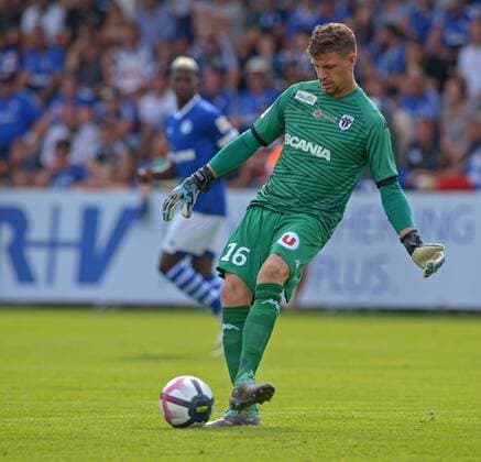 SOCCER, Schalke vs Angers, test match MITTERSILL,AUSTRIA,43317 - SOCCER - 1. DFL, 1. Deutsche Bundesliga, Ligue 1, FC Schalke 04 vs Angers SCO, friendly match. Image shows Ludovic Butelle (Angers). GEPAxpictures xHansxOsterauer