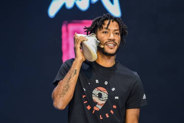 Sport Bilder des Tages NBA Basketball Herren USA star Derrick Rose of Minnesota Timberwolves attends a fan meeting event on his China tour in Shanghai, China, 5 August 2018.