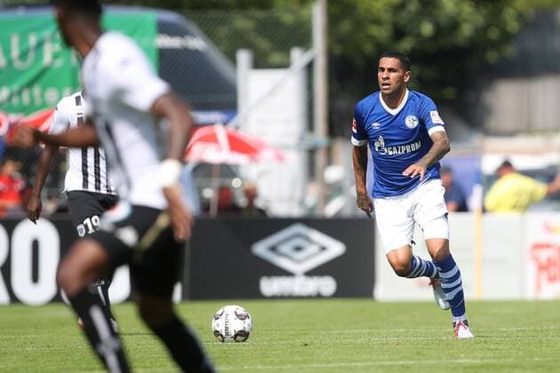 05.08.2018, Fussball, Saison 2018 2019, Testspiel FC Schalke 04 - SCO Angers in Mittersill Österreich Omar Mascarell (FC Schalke 04) Mittersill Österreich