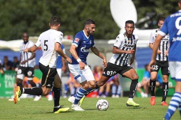05.08.2018, Fussball, Saison 2018 2019, Testspiel FC Schalke 04 - SCO Angers in Mittersill Österreich v. l. Thomas Mangani, Daniel CALIGIURI (FC Schalke 04) Mittersill Österreich