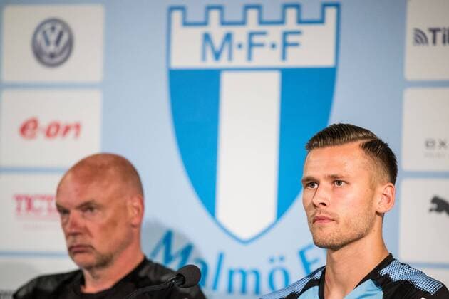 180806 Head coach Uwe Rösler and Arn?r Ingvi Traustason of Malmö FF during a press conference PK Pressekonferenz and practice ahead of the UEFA Champions League qualifying match between Malmö FF and Vidi on August 6, 2018 in Malmö. Photo: Mathilda Ahlberg BILDBYRN Cop 178 Copyright: MATHILDAxAHLBERG BB180806MA091