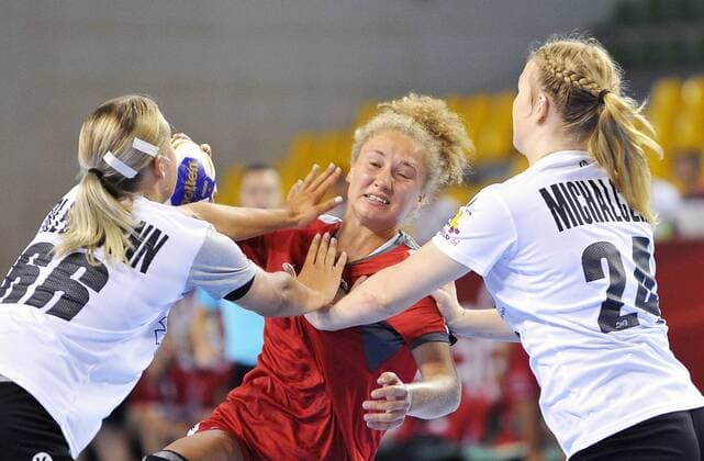 2018.08.07 Kielce Pilka reczna Mlodziezowe Mistrzostwa Swiata w Pilce Recznej Kobiet do lat 18 Niemcy - Austria N z Foto Norbert Barczyk PressFocus NEWSPIX.PL 2018.08.07 Kielce Handball IHF Youth U18 Womens World Championship WM Weltmeisterschaft 2018 Germany - Austria Credit: Norbert Barczyk PressFocus --- Newspix.pl  20180807NB0017