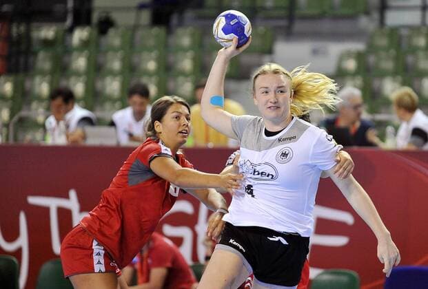 2018.08.07 Kielce Pilka reczna Mlodziezowe Mistrzostwa Swiata w Pilce Recznej Kobiet do lat 18 Niemcy - Austria N z Marie Michalczik Foto Norbert Barczyk PressFocus NEWSPIX.PL 2018.08.07 Kielce Handball IHF Youth U18 Womens World Championship WM Weltmeisterschaft 2018 Germany - Austria Marie Michalczik Credit: Norbert Barczyk PressFocus --- Newspix.pl  20180807NB0034