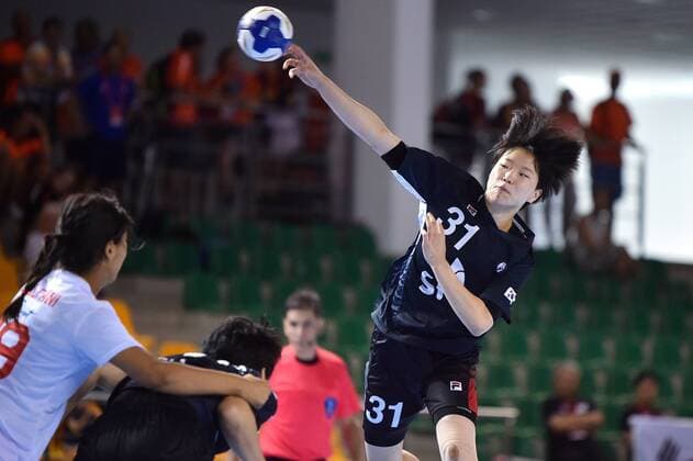 2018.08.07 Kielce Pilka reczna Mlodziezowe Mistrzostwa Swiata w Pilce Recznej Kobiet do lat 18 Korea Poludniowa - Tunezja N z WOO Bitna Foto Lukasz Laskowski PressFocus 2018.08.07 Kielce Handball IHF Youth U18 Womens World Championship WM Weltmeisterschaft 2018 South Korea - Tunisia WOO Bitna Credit: Lukasz Laskowski PressFocus NEWSPIX.PL --- Newspix.pl france out!  20180807LUK_099