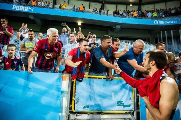 180807 Fans of Vidi celebrates after the UEFA Champions League qualifying match between Malmö FF and Vidi on August 7, 2018 in Malmö. Photo: Mathilda Ahlberg BILDBYRN Cop 178 Copyright: MATHILDAxAHLBERG BB180807MA115
