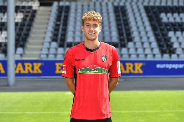 Luca Waldschmidt; SC Freiburg; 1. Bundesliga, Portraettermin 2018 2019 1. Bundesliga - 2018 2019 - Portraettermin SC Freiburg Freiburg Copyright: xEIBNER SvenxLaeglerx EP_SLR