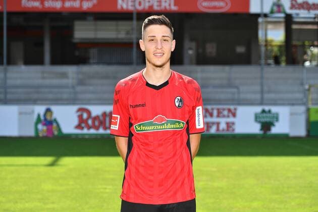 Keven Schlotterbeck; SC Freiburg; 1. Bundesliga, Portraettermin 2018 2019 1. Bundesliga - 2018 2019 - Portraettermin SC Freiburg Freiburg Copyright: xEIBNER SvenxLaeglerx EP_SLR