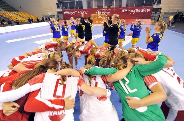 2018.08.08 Kielce Pilka reczna Mlodziezowe Mistrzostwa Swiata w Pilce Recznej Kobiet do lat 18 Szwecja - Dania N z Radosc Danii po meczu Foto Norbert Barczyk PressFocus 2018.08.08 Kielce Handball IHF Youth U18 Womens World Championship WM Weltmeisterschaft 2018 Sweden - Denmark Radosc Danii po meczu Credit: Norbert Barczyk PressFocus NEWSPIX.PL --- Newspix.pl  20180808NB0058