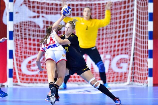 2018.08.08 Kielce Pilka reczna Mlodziezowe Mistrzostwa Swiata w Pilce Recznej Kobiet do lat 18 Czarnogora - Hiszpania N z VUKCEVIC Nikolina Foto Lukasz Laskowski PressFocus 2018.08.08 Kielce Handball IHF Youth U18 Womens World Championship WM Weltmeisterschaft 2018 Montenegro - Spain VUKCEVIC Nikolina Credit: Lukasz Laskowski PressFocus NEWSPIX.PL --- Newspix.pl FRANCE OUT!  20180808LUK_495