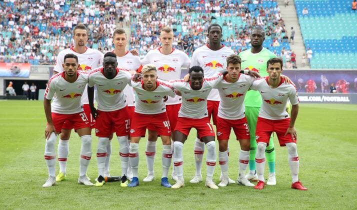 RB Leipzig - Craiova Fussball Euro League Quali Leipzig, 09.08.2018, Red Bull Arena, Fussball, UEFA EURO EM Europameisterschaft Fussball League , Qualifikation, 3.Runde, Hinspiel, RB Leipzig vs. CF Universitatea Craiova , Im Bild; Teamfoto von RB Leipzig vor dem Spiel. ,
