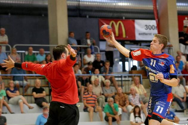 Thomas Hurich ( ALPLA HC Hard ) Tim Nothdurft ( HBW Balingen ), HBW Balingen vs. ALPLA HC Hard, Handball, Freundschaftsspiel, 2018 2019, 09.08.2018, HBW Balingen vs. ALPLA HC Hard, Handball, Freundschaftsspiel, 2018 2019, 09.08.2018 Balingen Copyright: xLangerx xEibner-Pressefotox EP_HLR