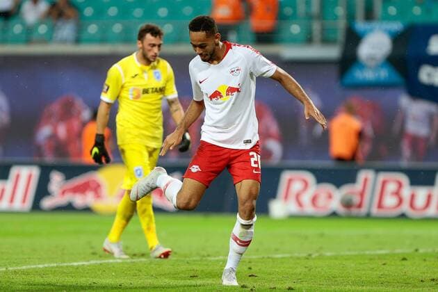 09.08.2018, xtgx, Fussball Europa League 3. Qualirunde, RB Leipzig - CS Universitatea Craiova emspor, v.l. Mateus Cunha (Leipzig, 20) tanzt im Strafraum, Jubel, Torjubel, jubelt über das Tor, celebrate the goal, celebration Leipzig