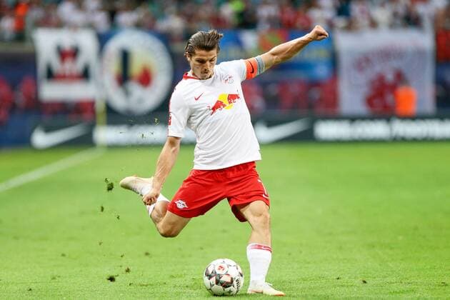 09.08.2018, xtgx, Fussball Europa League 3. Qualirunde, RB Leipzig - CS Universitatea Craiova emspor, v.l. Marcel Sabitzer (Leipzig, 7) am Ball Freisteller, Einzelbild, Ganzkörper Leipzig